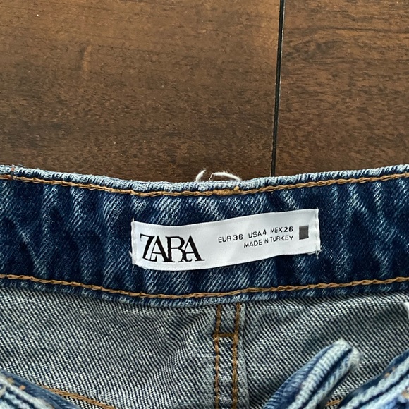 ZARA Dark Wash Mom Jeans - Picture 3 of 6